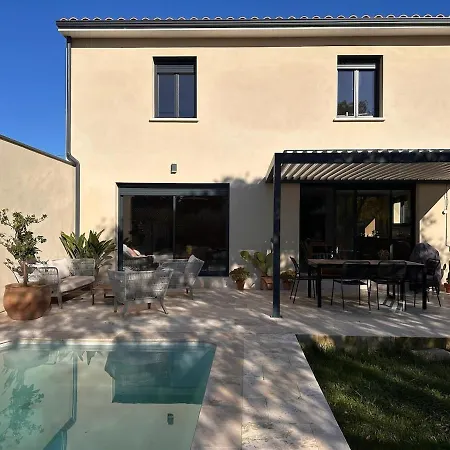 Contemporary Charming Villa Sommières
