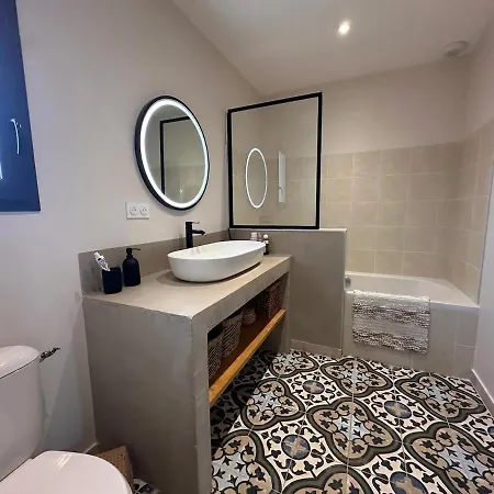 Villa Contemporary Charming