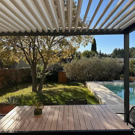Villa Contemporary Charming *