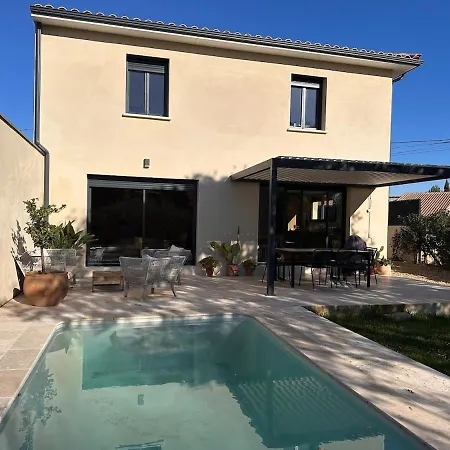 Villa Contemporary Charming *