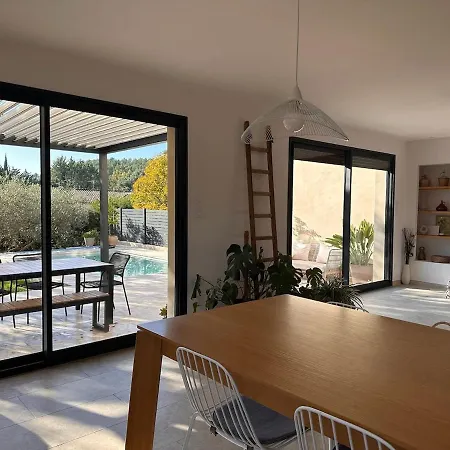 Villa Contemporary Charming