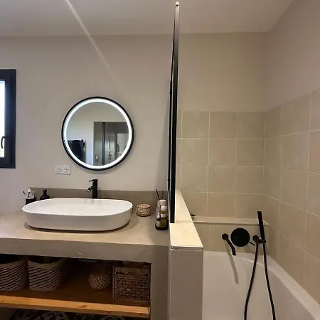 Contemporary Charming Villa Sommières